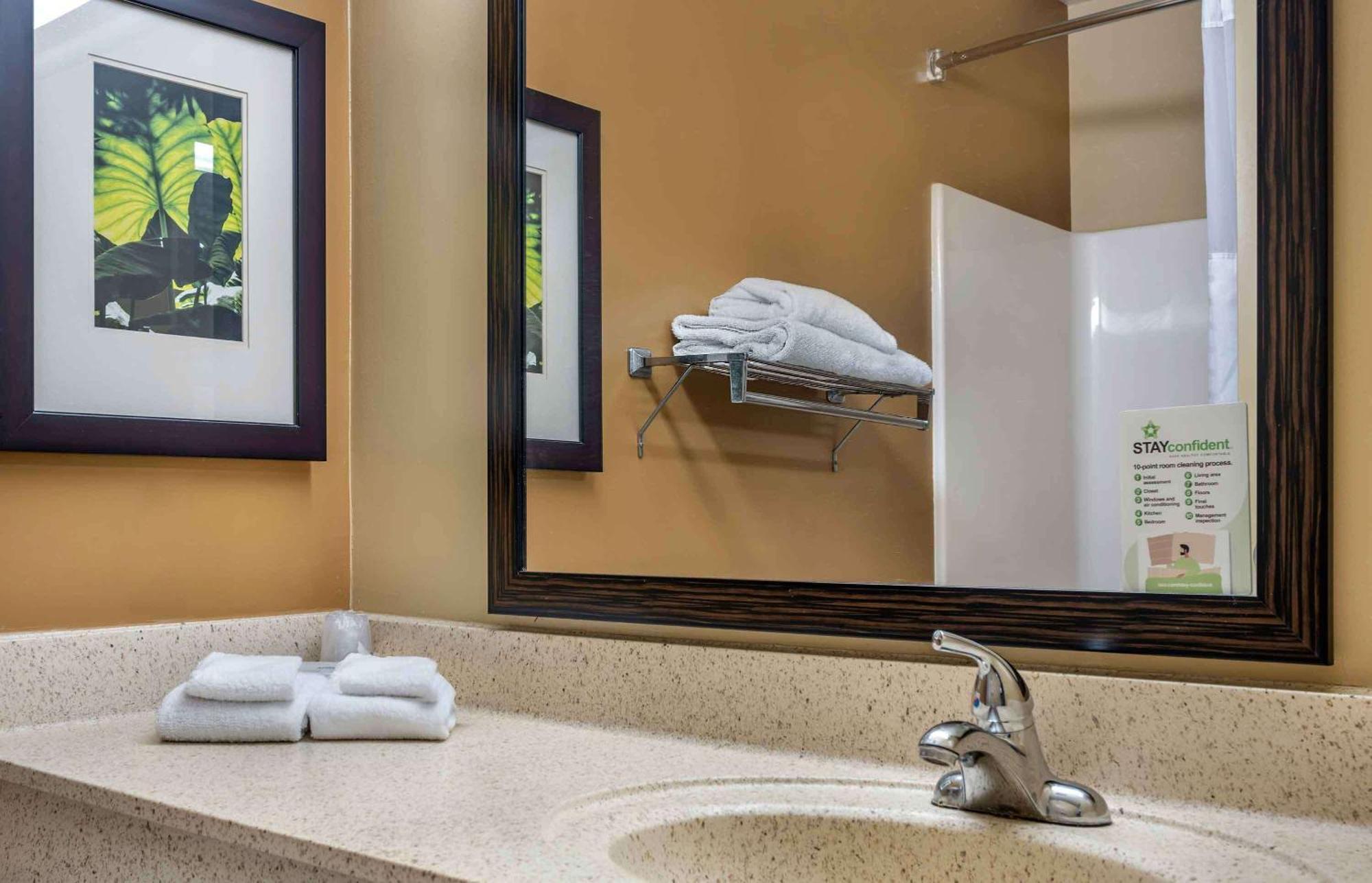Extended Stay America Select Suites - Rockford - State Street Zewnętrze zdjęcie