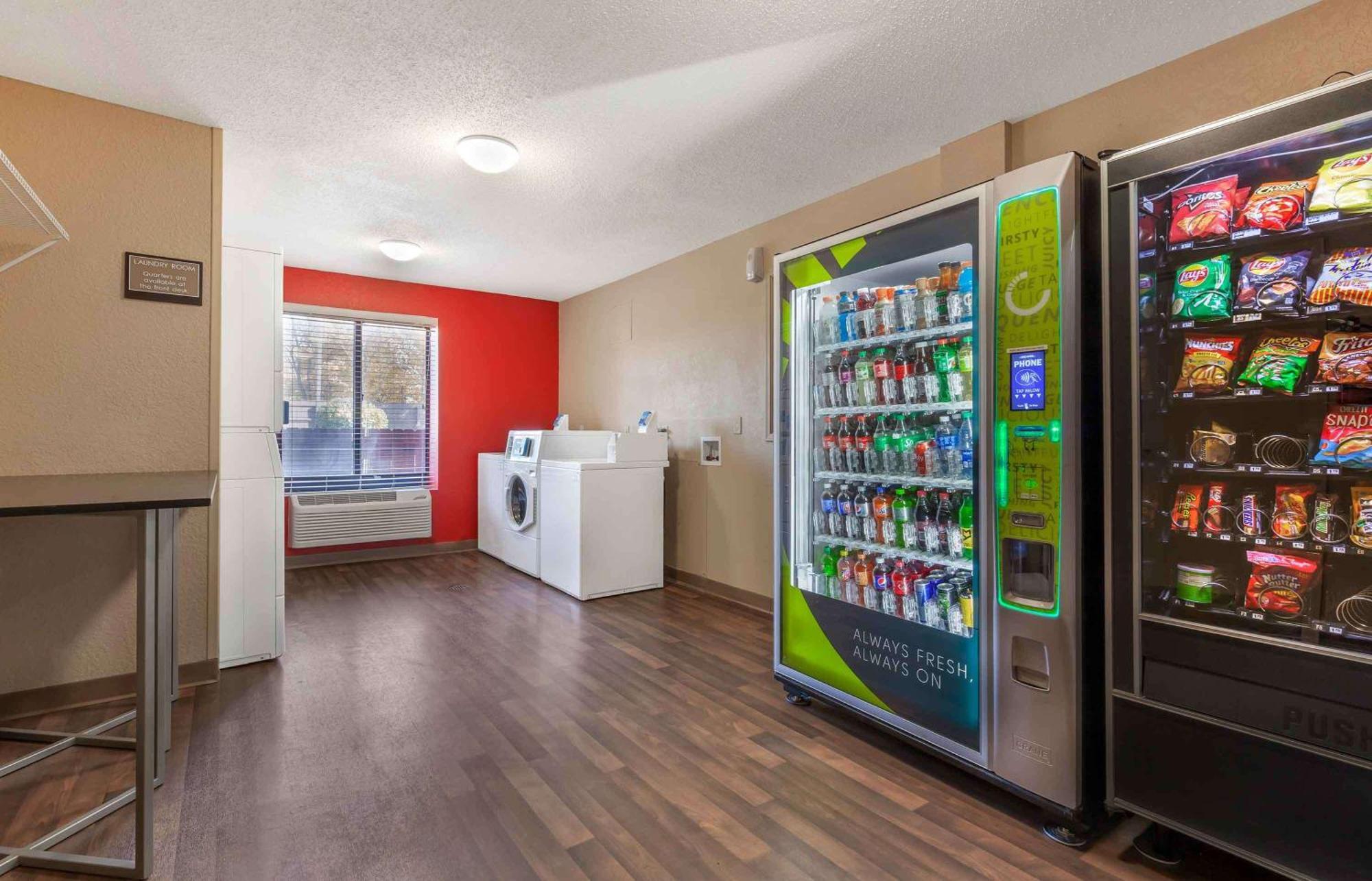 Extended Stay America Select Suites - Rockford - State Street Zewnętrze zdjęcie