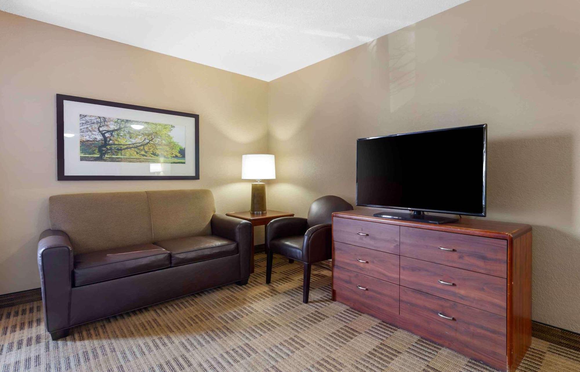 Extended Stay America Select Suites - Rockford - State Street Zewnętrze zdjęcie