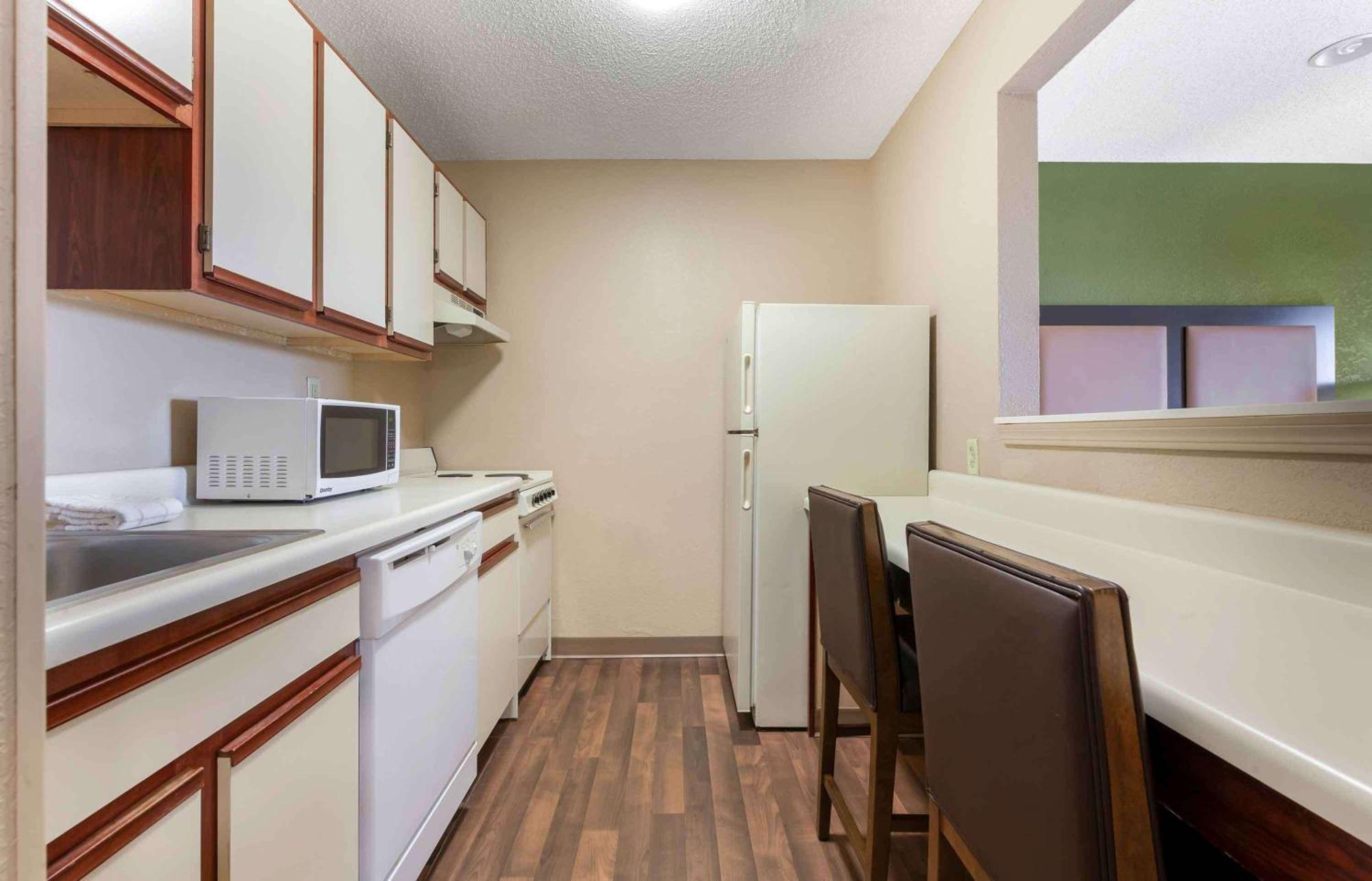 Extended Stay America Select Suites - Rockford - State Street Zewnętrze zdjęcie