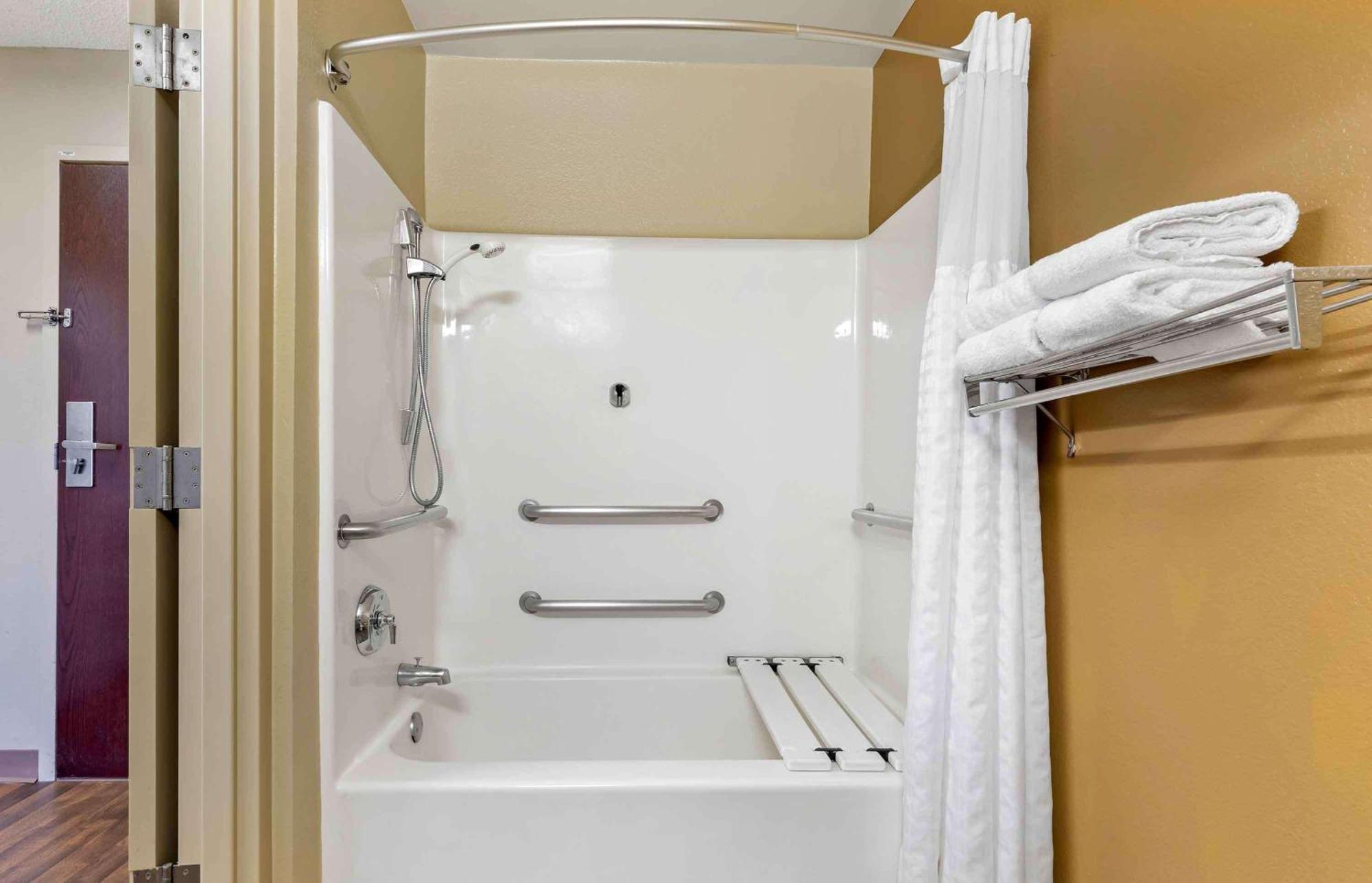 Extended Stay America Select Suites - Rockford - State Street Zewnętrze zdjęcie