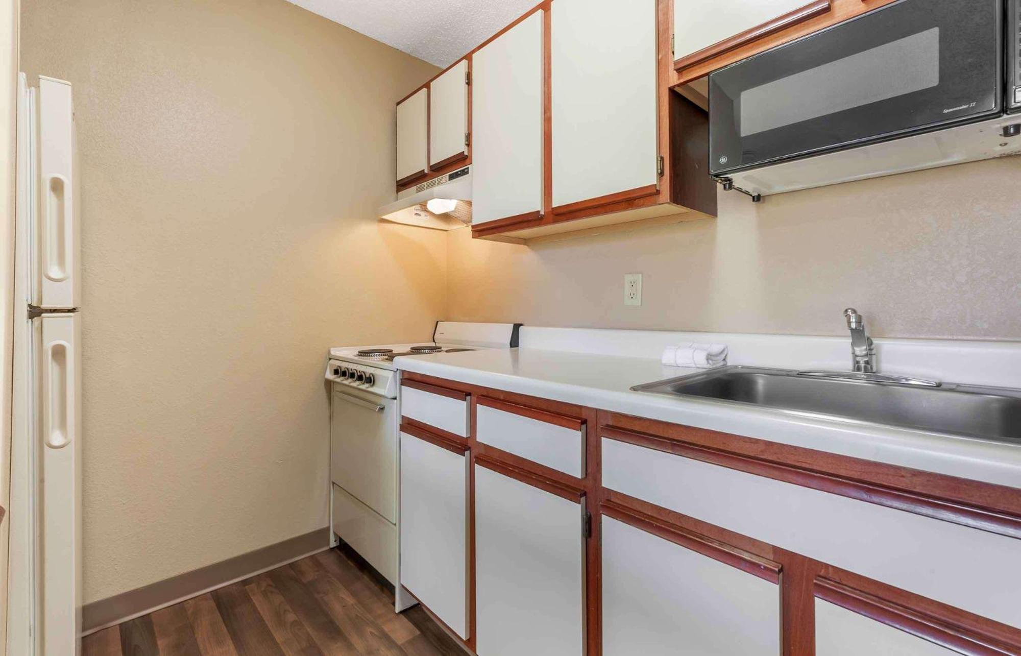 Extended Stay America Select Suites - Rockford - State Street Zewnętrze zdjęcie