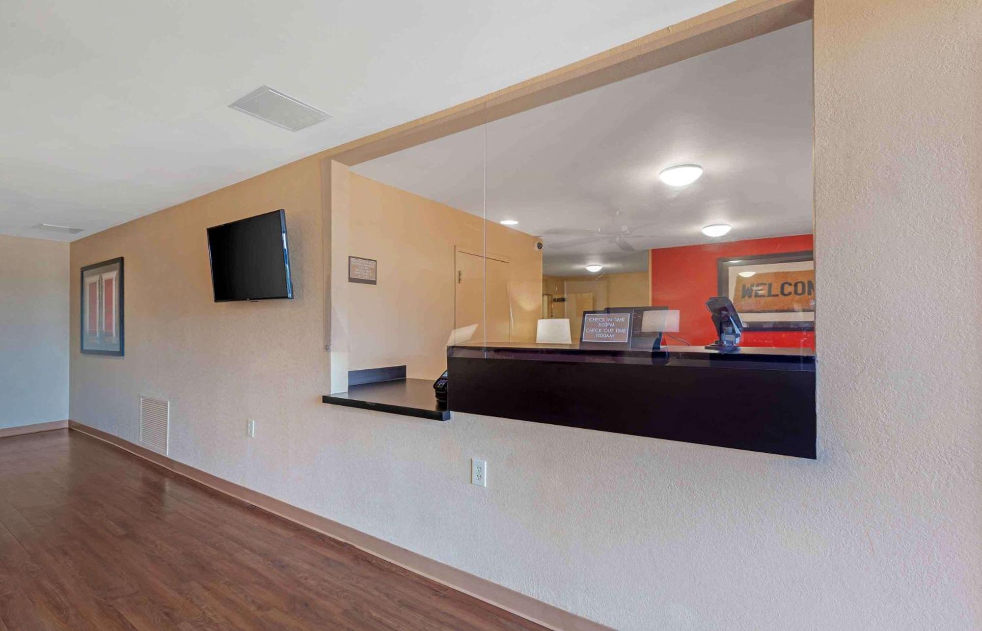 Extended Stay America Select Suites - Rockford - State Street Zewnętrze zdjęcie