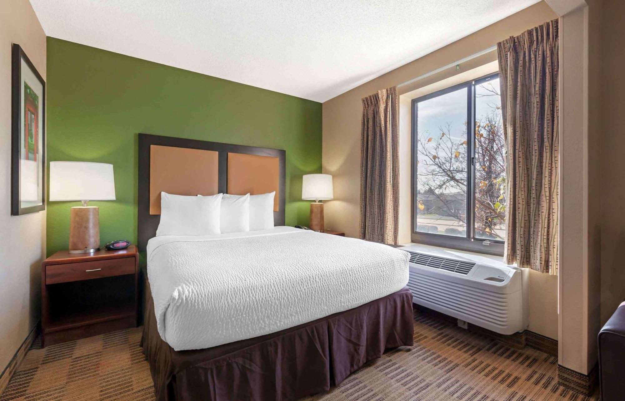 Extended Stay America Select Suites - Rockford - State Street Zewnętrze zdjęcie