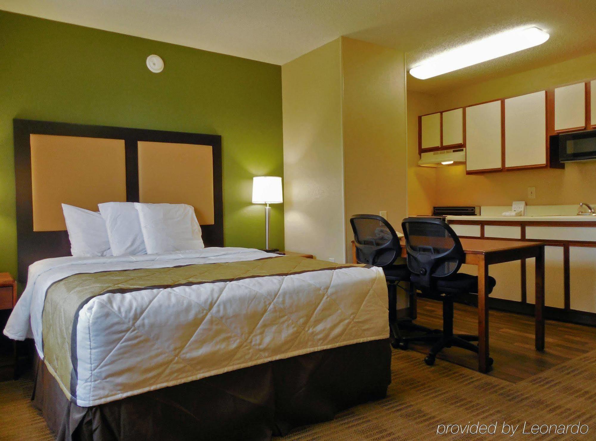 Extended Stay America Select Suites - Rockford - State Street Zewnętrze zdjęcie