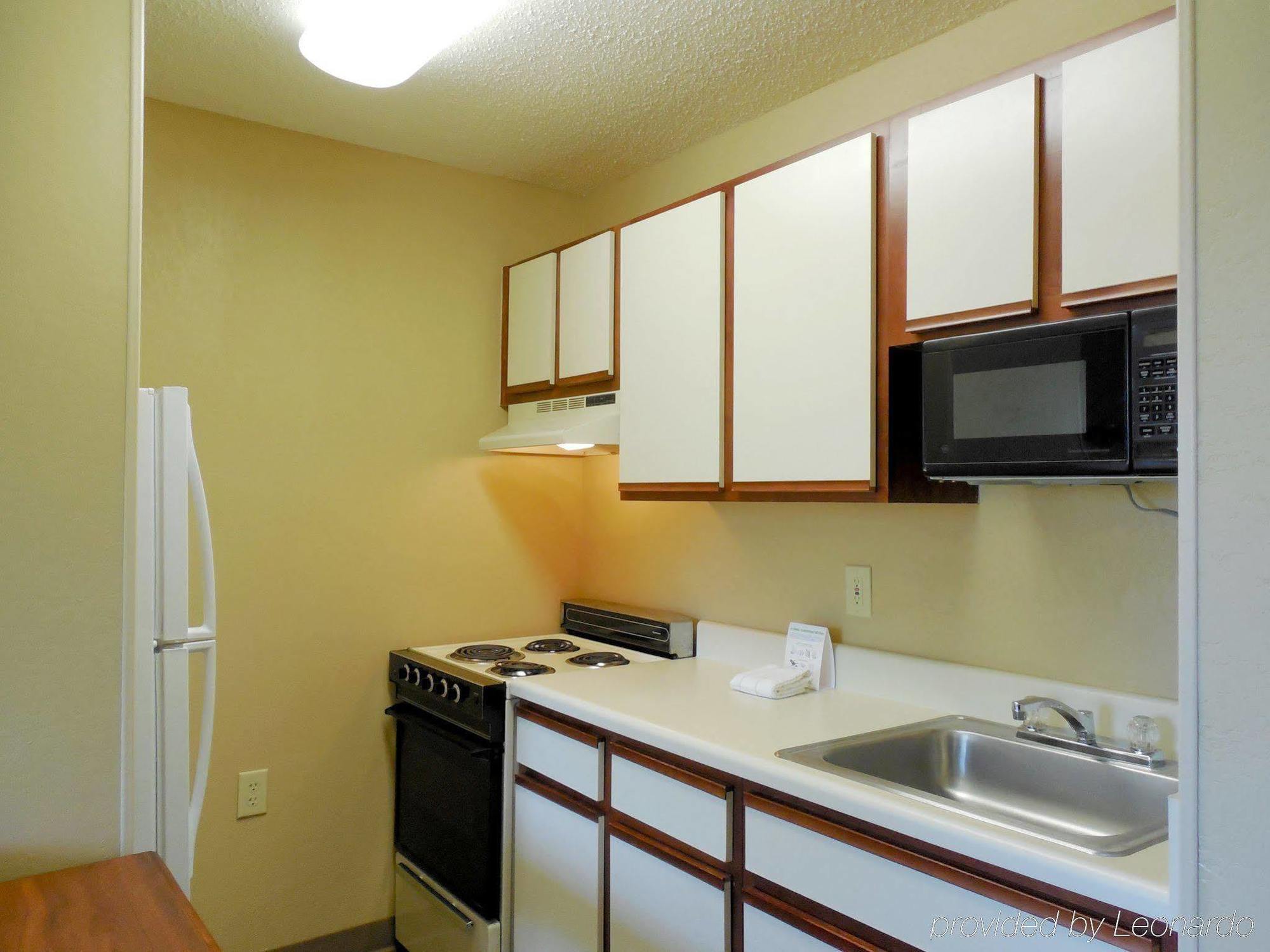 Extended Stay America Select Suites - Rockford - State Street Zewnętrze zdjęcie